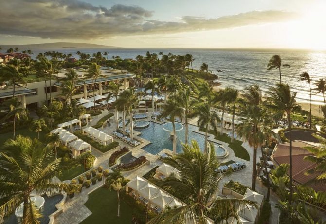 Неоновый тропический отель на Гавайских островах - отпуск мечты в роскоши