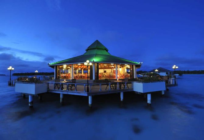 https://provodniq.com/wp-content/uploads/2017/11/sun-island-resort-spa-5-maldivy_29-670x460.jpg