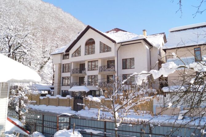 Green Hall Hotel Esto Sadok