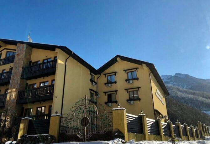 Alpine Fairy Tale Hotel Esto Sadok