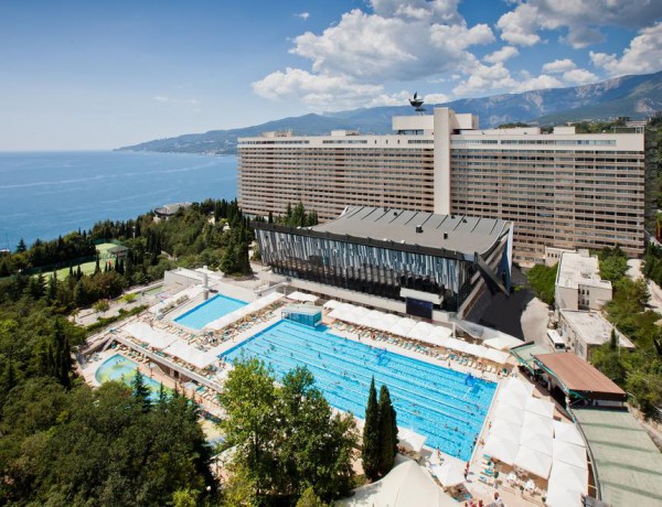 Jalta-Intourist Hotel