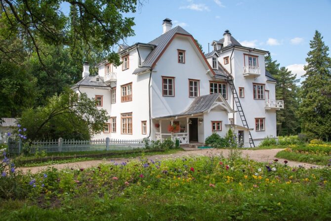 Museum-Reserve V. D. Polenova in Strakhov