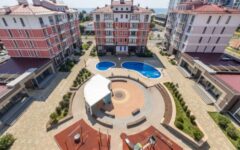 Duplex Apartment with Pool View