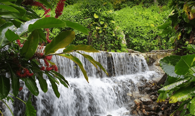 Baths Balneario Villa Miriam (Baraona, Dominican Republic: Attractions)