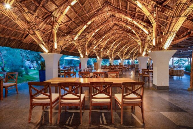 Stelia Beach Resort (Лучшие отели Туй Хоа, Вьетнам)