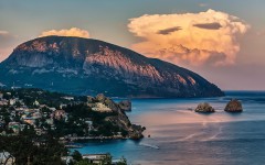 Гора Аю-Даг (Достопримечательности Гурзуфа, Крым – что посмотреть за 1 день)