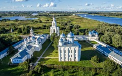 Свято-Юрьев монастырь (Достопримечательности Великого Новгорода - что посмотреть за 1 день)