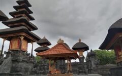 Храм Пура Бату Болонг (Pura Batu Bolong) - Достопримечательности Чангу - что посмотреть за 1 день самостоятельно