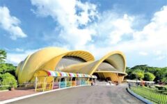 Таман Мини Индонезия Индah (Taman Mini Indonesia Indah / TMII) - Достопримечательности Джакарты - что посмотреть за 1 день самостоятельно
