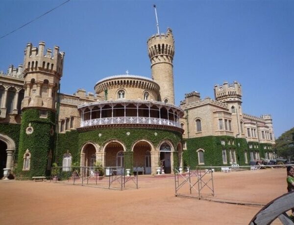 Bangalore Palace - Достопримечательности Бангалора - что посмотреть за 1 день самостоятельно